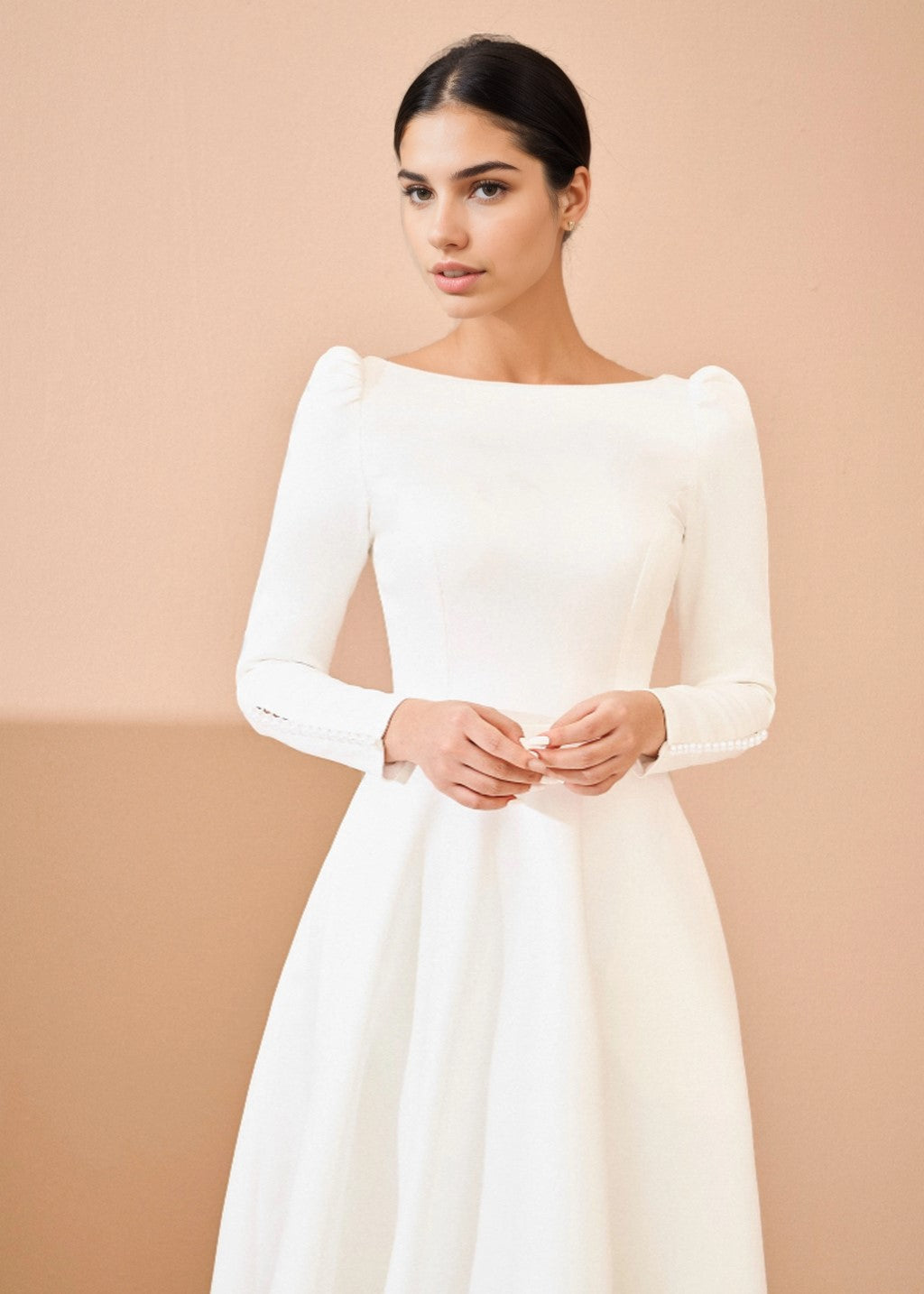 Simple long-sleeved wedding dress