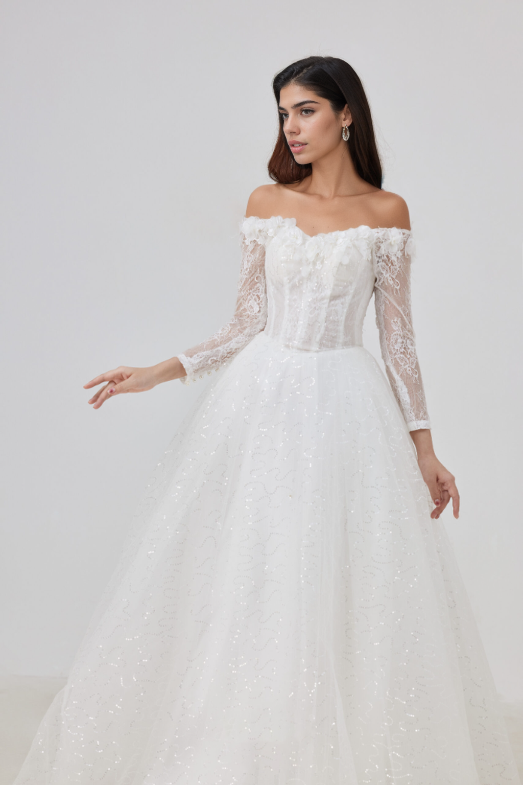 Strapless lace dress with a flared skirt adorned with 3D flowers