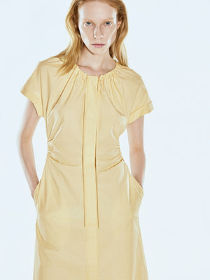 Yellow midi with front slit and tailored shape