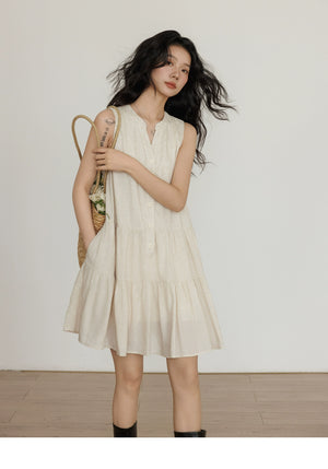 Casual mini dress with V-neck and natural texture