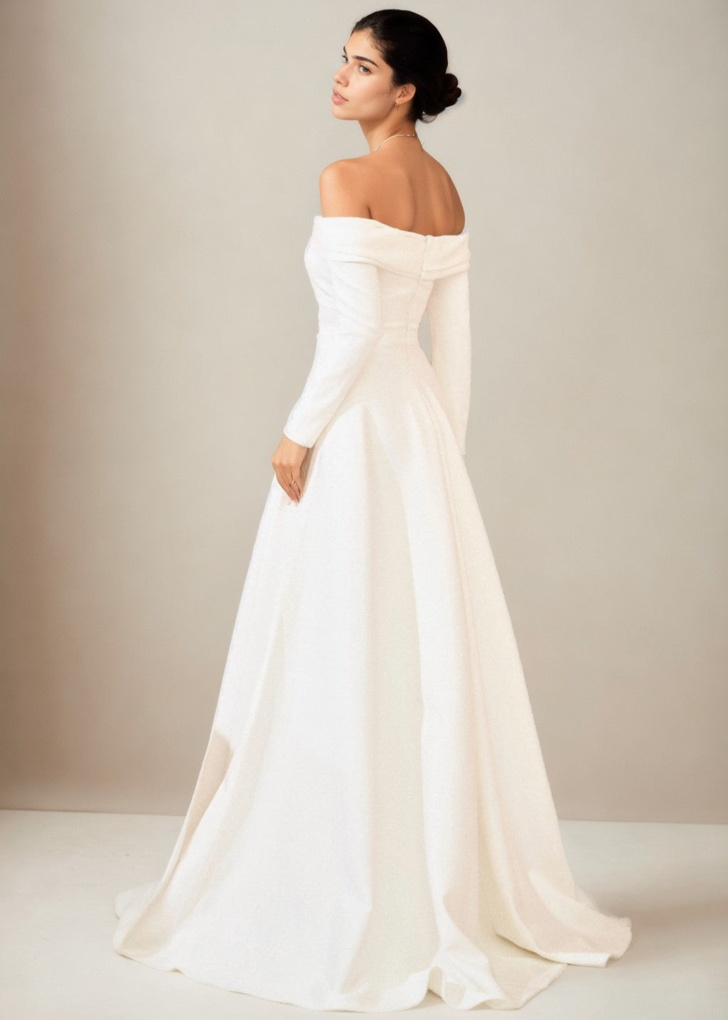 Off-shoulder long-sleeved wedding dress