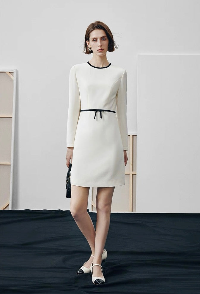 Elegant long sleeve contrast-trim dress for petites