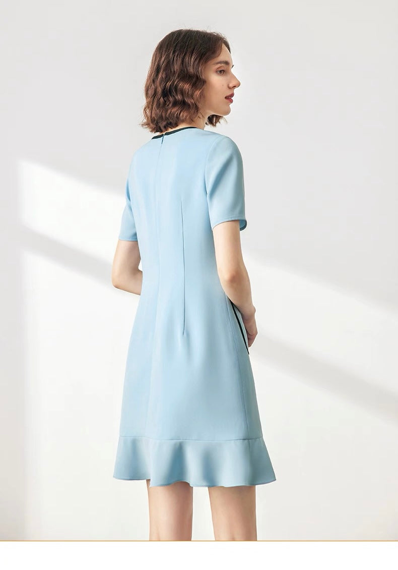 Back view highlighting hidden zipper closure