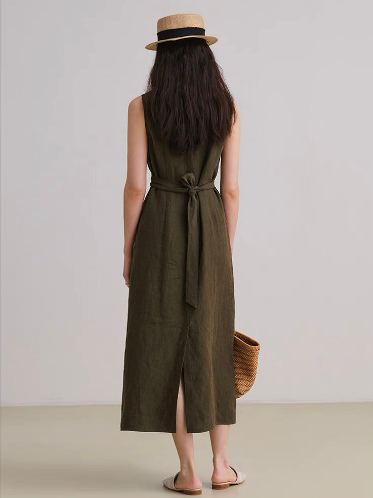 Back slit detail of sleeveless linen midi dress for relaxed movement