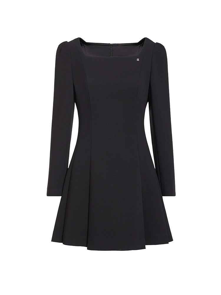 Elegant square neckline dress in black