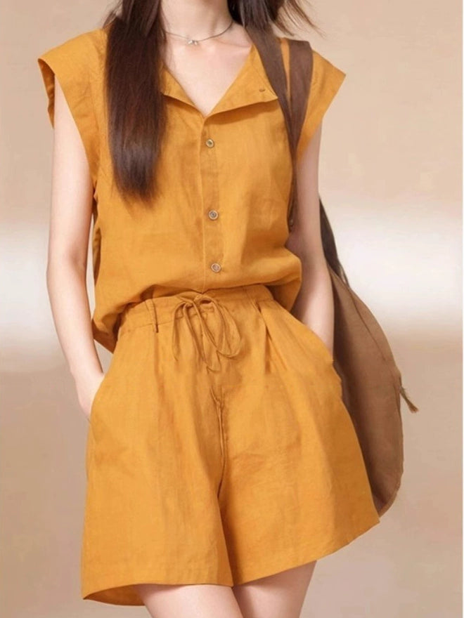 Lightweight cotton-linen outfit for hot weather