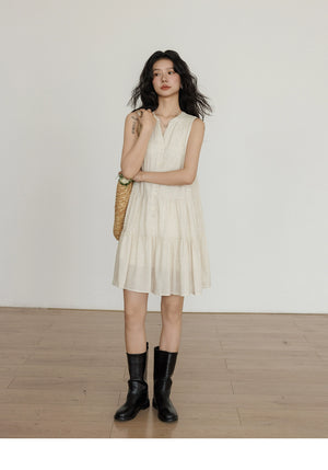 Casual mini dress with V-neck and natural texture
