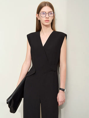 Minimalist summer jumpsuit for business settings
