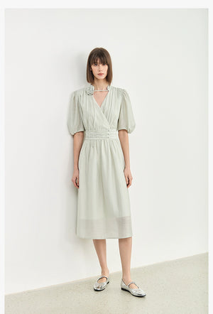 Romantic choker neck maxi with vintage silhouette