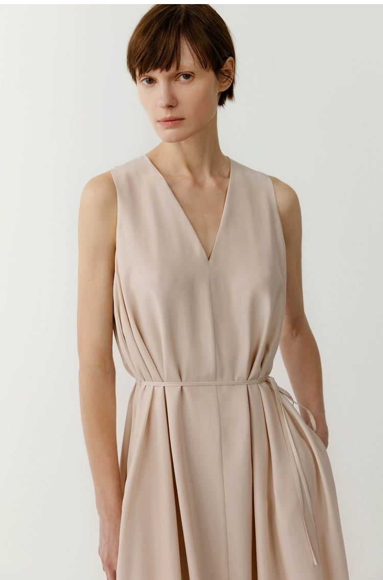 Lightweight V-neck linen midi dress