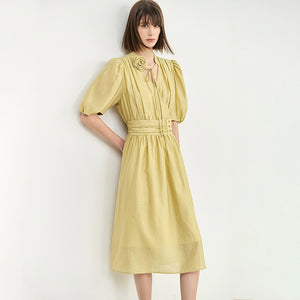 Romantic choker neck maxi with vintage silhouette