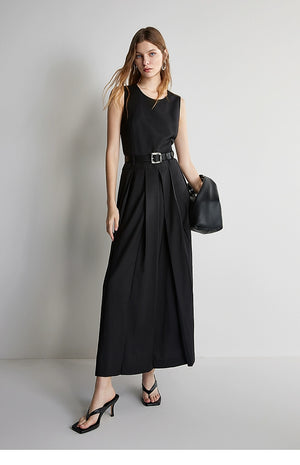 Elegant black sleeveless belted maxi dress