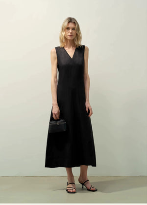 White V-neck sleeveless A-line dress in cupro-linen