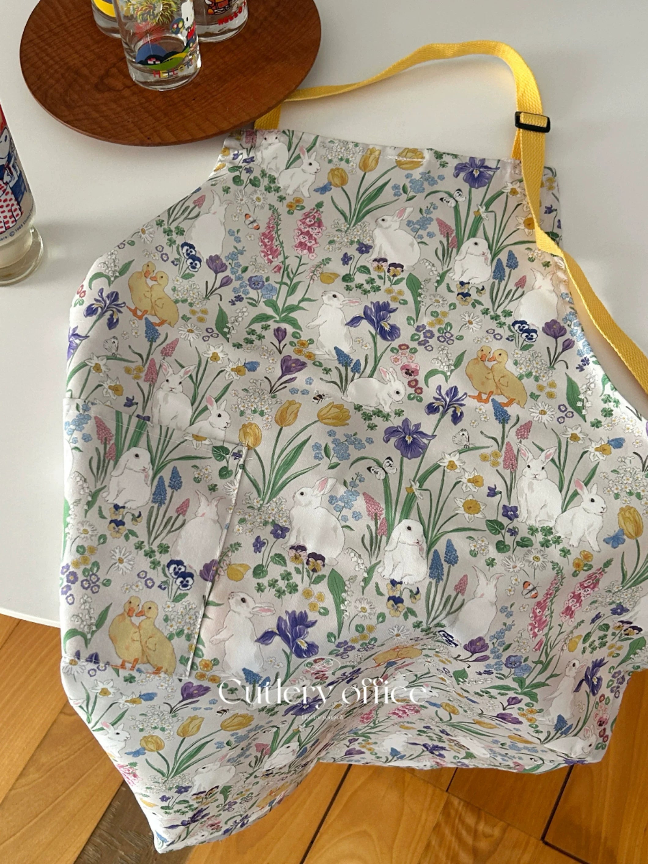 Cutlery French Monet Garden Rabbit Print Apron Home Kitchen Oil-resistant Waterproof Adjustable Cover